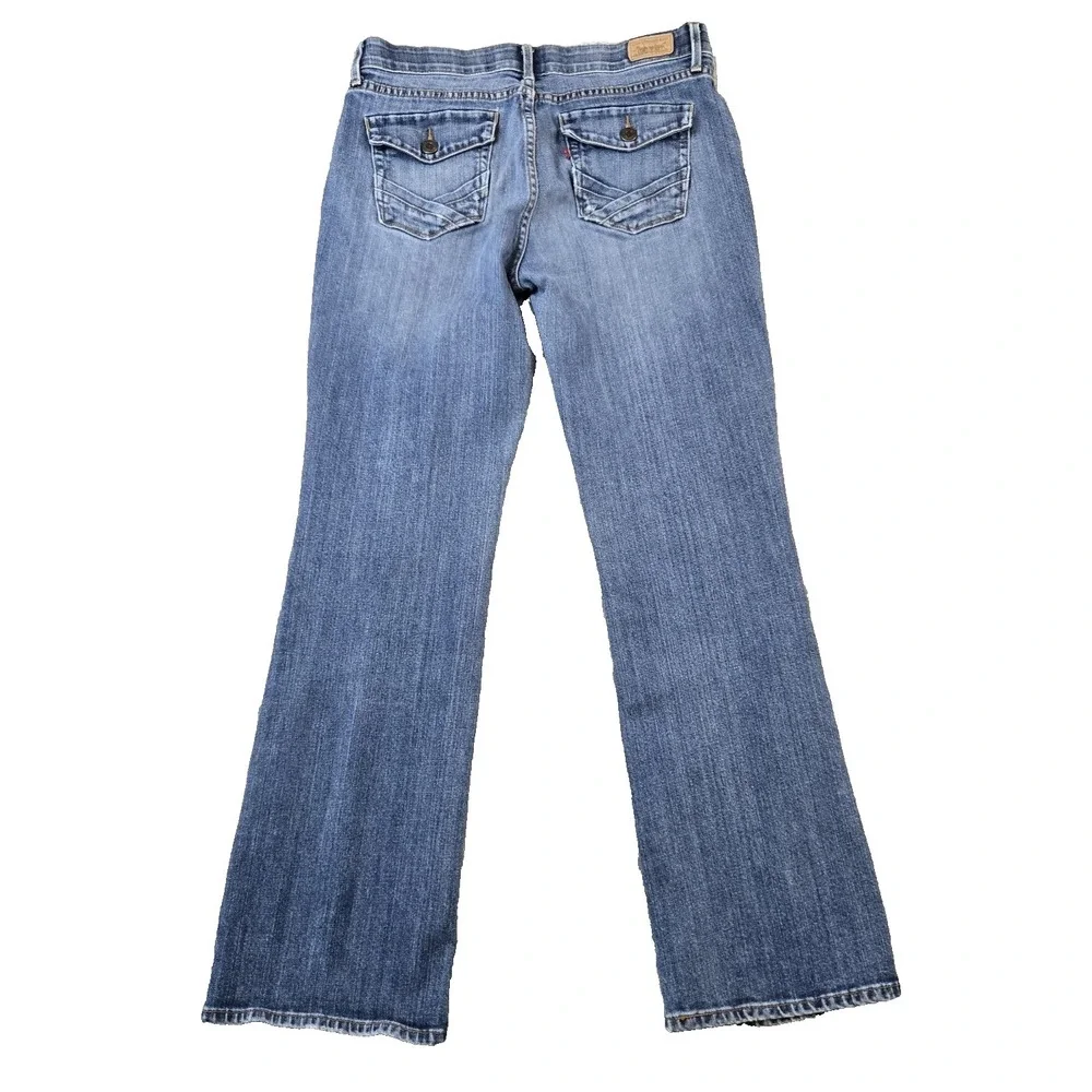 Levi's Women's 525 Denim Jeans Perfect Waist Bootcut Mid Rise Stretch 32